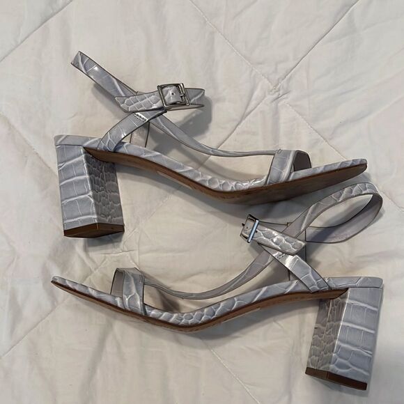 Bleecker & Bond Zagora size 8.5 Ice blue grey croc strappy sandals GUC No box - Picture 4 of 14